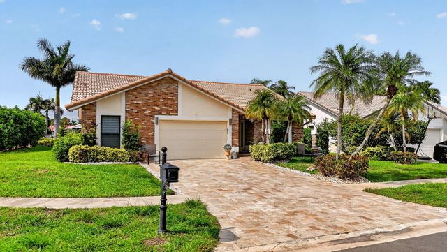 10065 Camelback Lane, Boca Raton, FL 33498