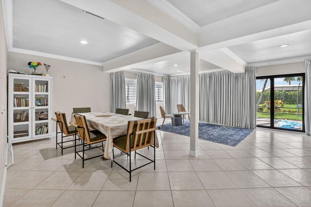 10065 Camelback Lane, Boca Raton, FL 33498