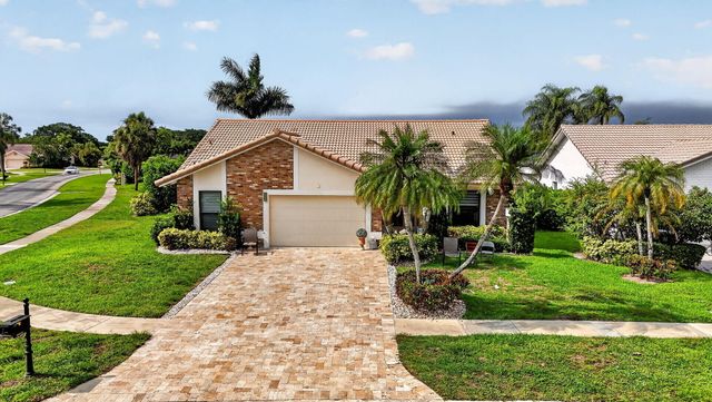 10065 Camelback Lane, Boca Raton, FL 33498