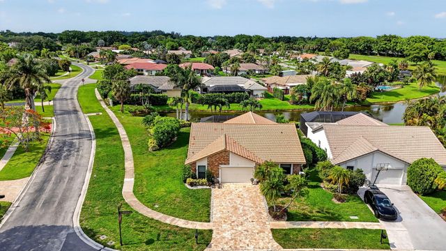 10065 Camelback Lane, Boca Raton, FL 33498