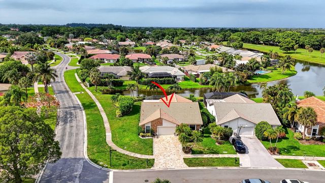 10065 Camelback Lane, Boca Raton, FL 33498