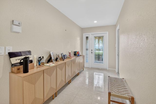 10065 Camelback Lane, Boca Raton, FL 33498
