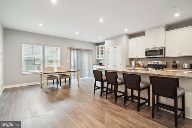 2824 LEWIS AVE, Suitland, MD 20746