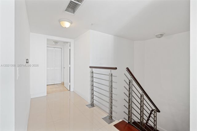 41 SE 5th St 1609, Miami, FL 33131