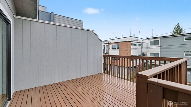 9029 17th Avenue SW, Seattle, WA 98106