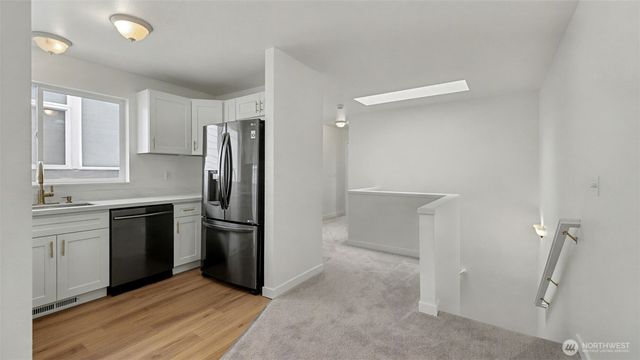 9029 17th Avenue SW, Seattle, WA 98106