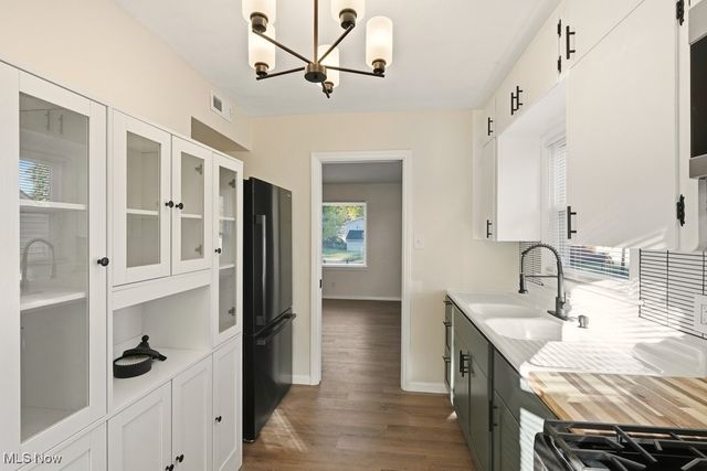 2357 Liberty Street, Cuyahoga Falls, OH 44221