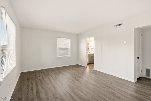 2357 Liberty Street, Cuyahoga Falls, OH 44221