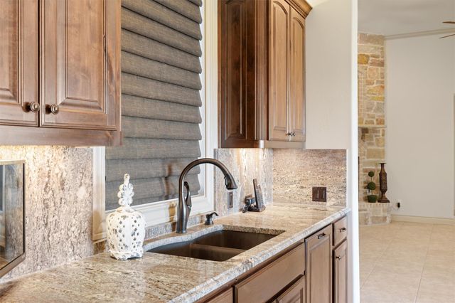 14502 Lund Carlson RD, Coupland, TX 78615