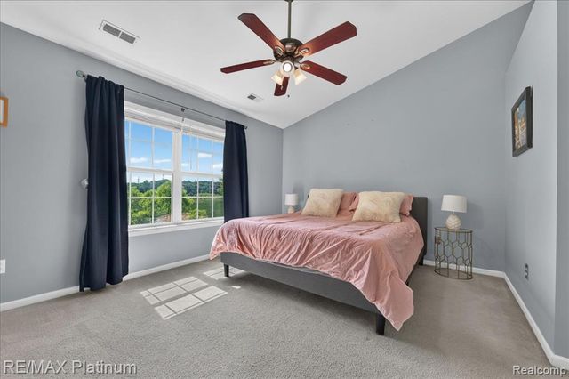 1602 Pinecroft Ln., Howell, MI 48855