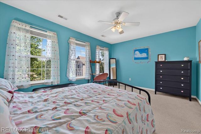 1602 Pinecroft Ln., Howell, MI 48855