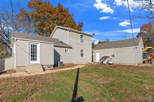 1122 Old County Farm Road, Union, MO 63084