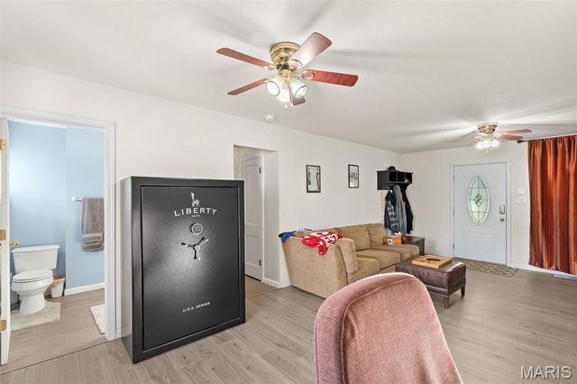 1122 Old County Farm Road, Union, MO 63084