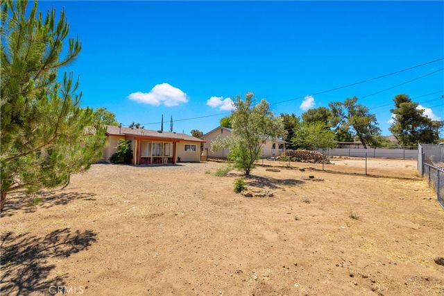 7446 Borrego Trail, Yucca Valley, CA 92284