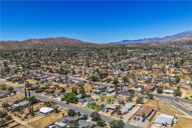 7446 Borrego Trail, Yucca Valley, CA 92284