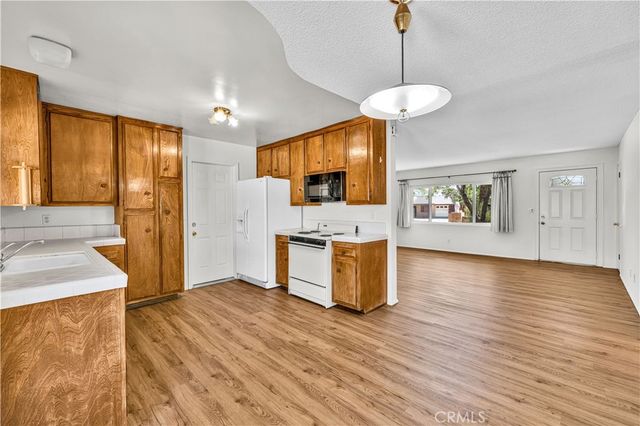 7446 Borrego Trail, Yucca Valley, CA 92284