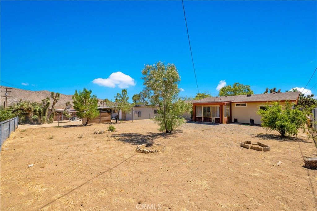 Image 26 of property listing at 7446 Borrego Trail, Yucca Valley, CA 92284