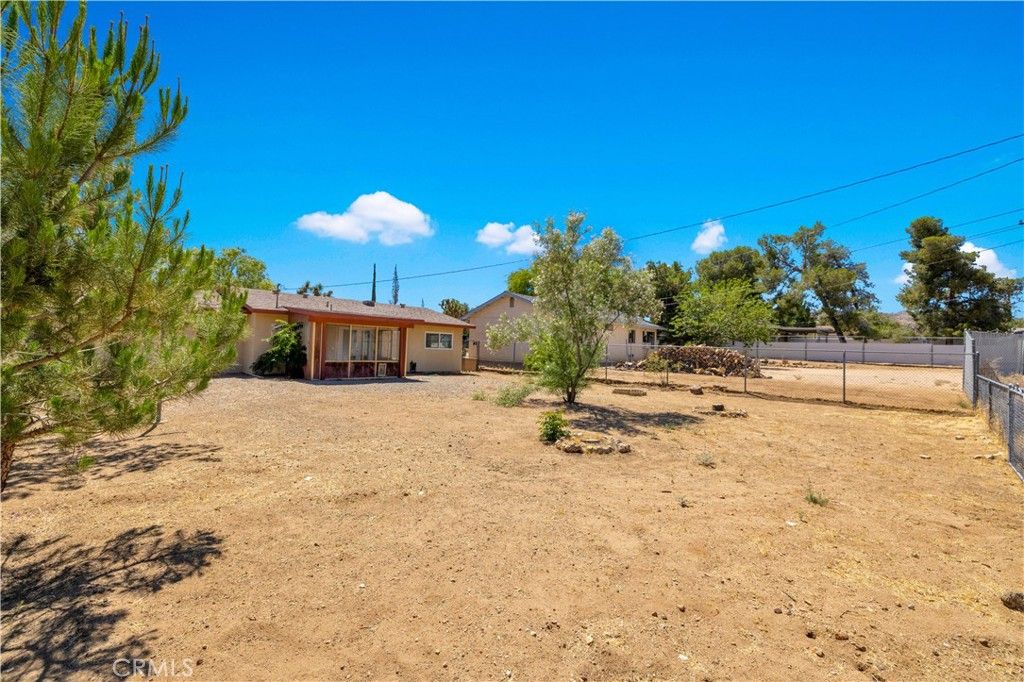 Image 28 of property listing at 7446 Borrego Trail, Yucca Valley, CA 92284