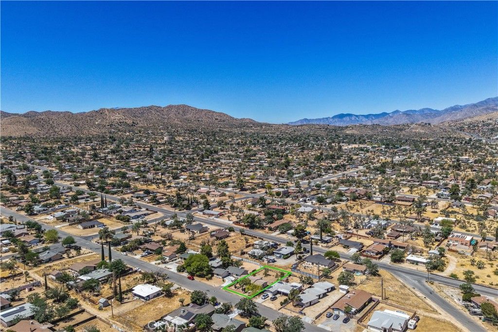 Image 36 of property listing at 7446 Borrego Trail, Yucca Valley, CA 92284
