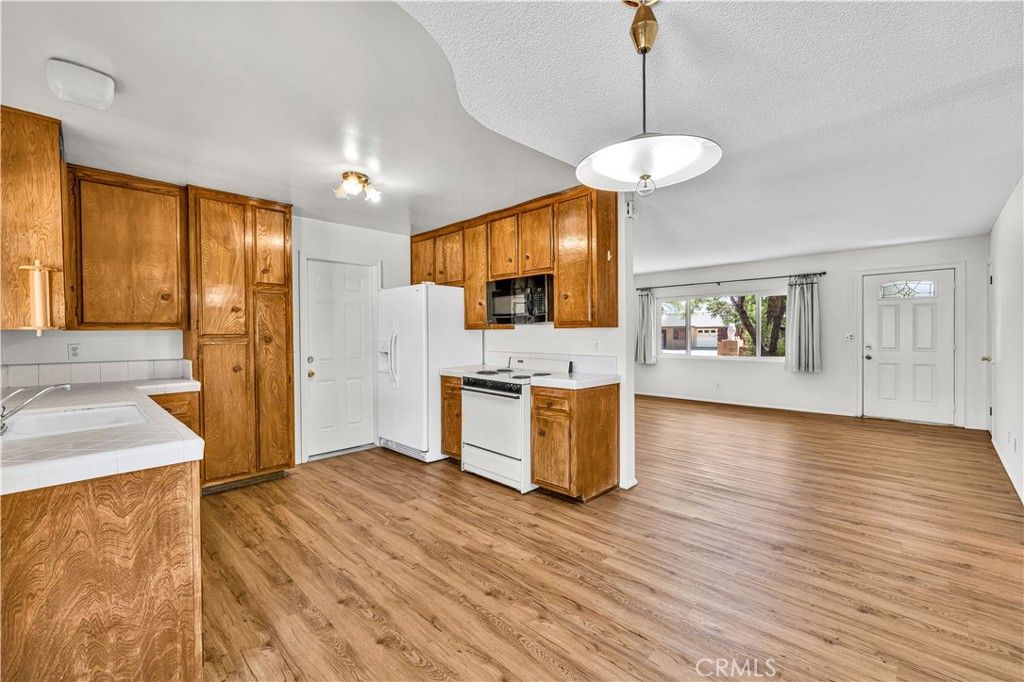 Image 9 of property listing at 7446 Borrego Trail, Yucca Valley, CA 92284