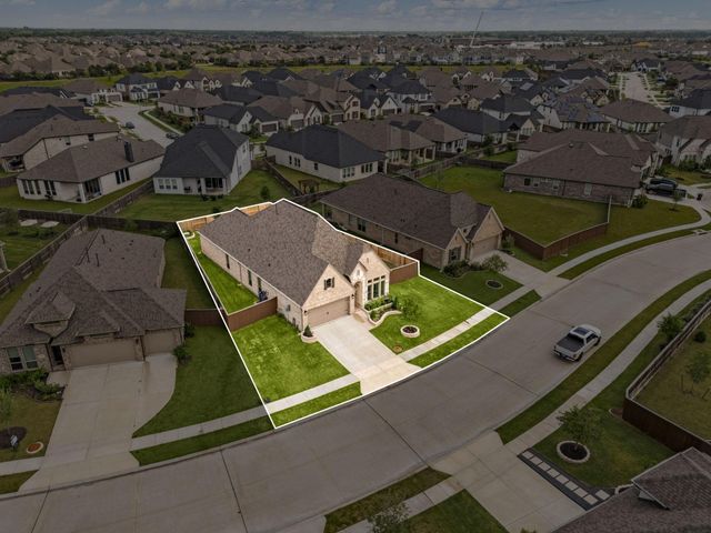 5043 Country Meadows Trail, Iowa Colony, TX 77583