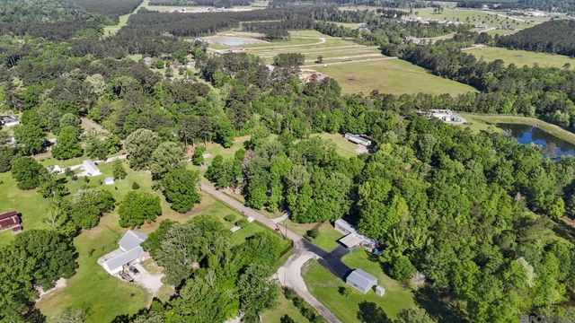17635 Melancon Rd, Livingston, LA 70754