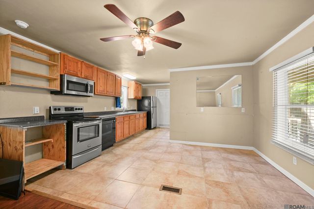 17635 Melancon Rd, Livingston, LA 70754