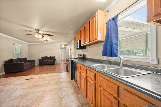 17635 Melancon Rd, Livingston, LA 70754