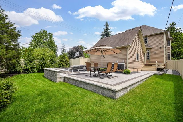219 N Huffman Street, Naperville, IL 60540