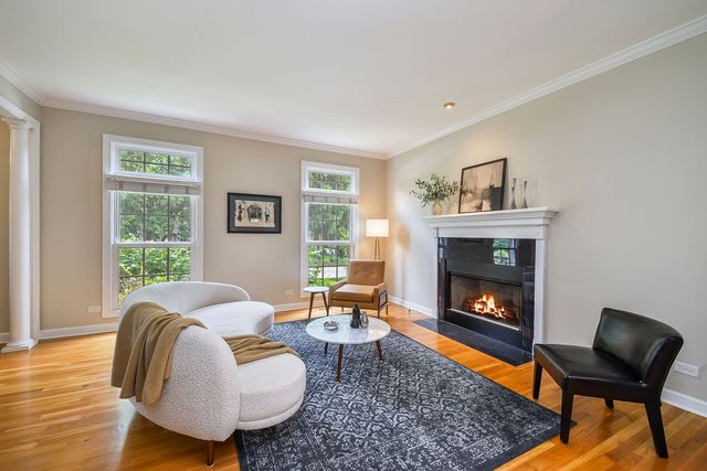 219 N Huffman Street, Naperville, IL 60540