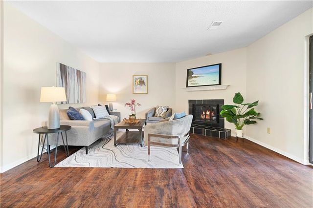 2006 Powers Ferry Trace SE, Marietta, GA 30067
