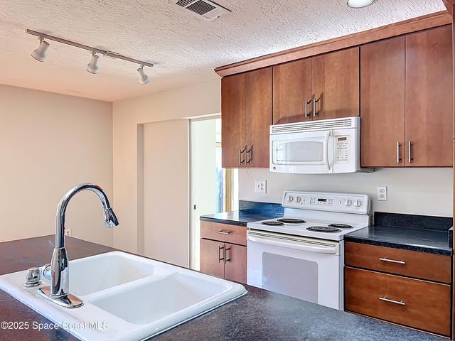 640 Casa Grande Drive, Melbourne, FL 32940