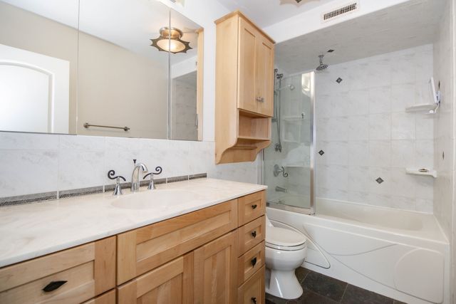 6007 N SHERIDAN Road 32C, Chicago, IL 60660