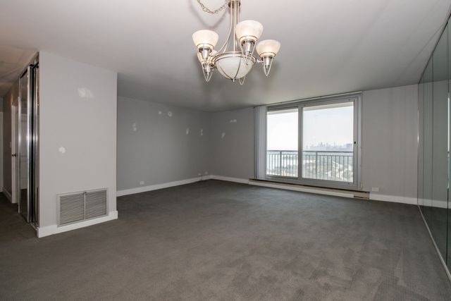 6007 N SHERIDAN Road 32C, Chicago, IL 60660