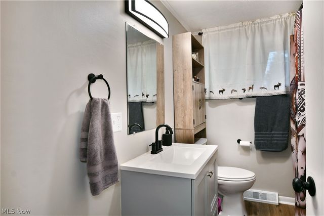 837 Pinecrest Road, Girard, OH 44420