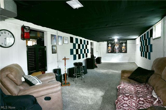 837 Pinecrest Road, Girard, OH 44420