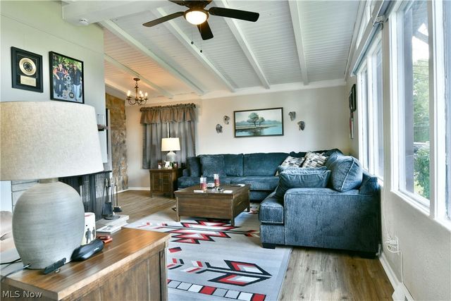 837 Pinecrest Road, Girard, OH 44420