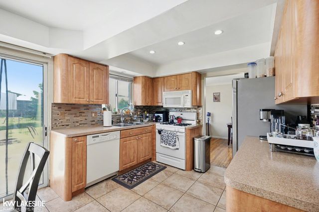 38614 Lowell Drive, Sterling Heights, MI 48310