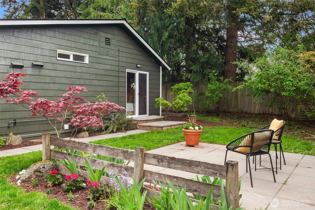8729 12th Avenue NW, Seattle, WA 98117