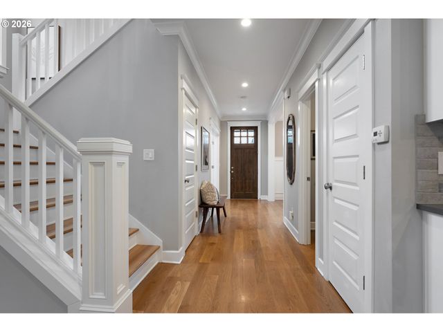 4061 Se LEXINGTON St, Portland, OR 97202