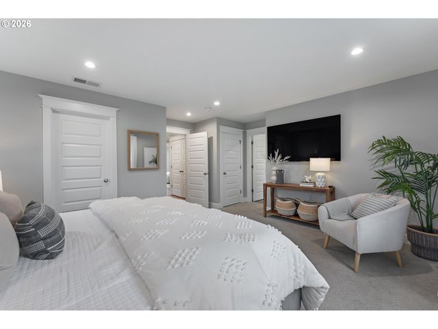 4061 Se LEXINGTON St, Portland, OR 97202