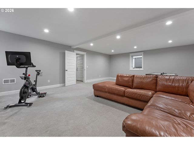 4061 Se LEXINGTON St, Portland, OR 97202