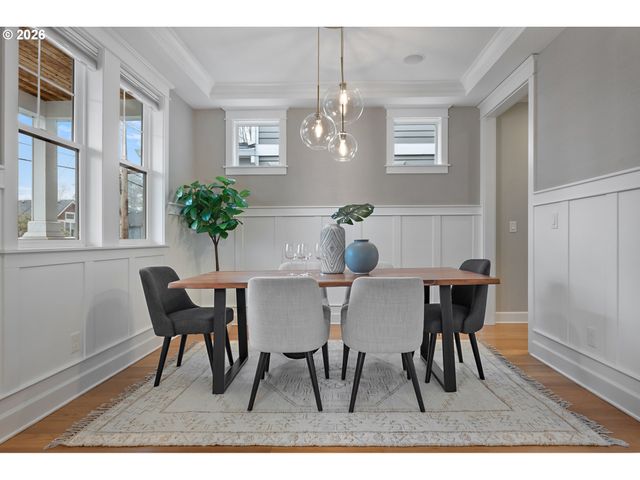 4061 Se LEXINGTON St, Portland, OR 97202