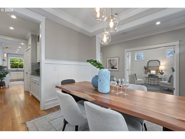 4061 Se LEXINGTON St, Portland, OR 97202