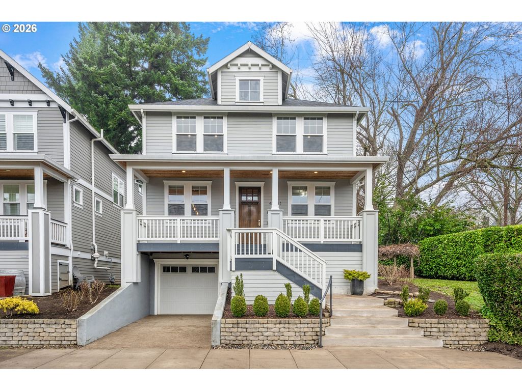 4061 Se LEXINGTON St, Portland, OR 97202