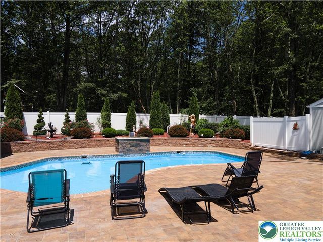 1555 Longleaf Drive, Chestnuthill Twp, PA 18330