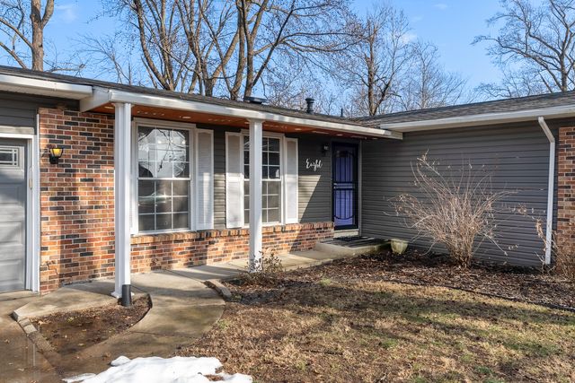 8 Buena Vista Drive, Murphysboro, IL 62966