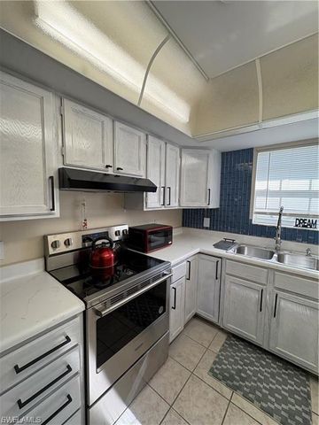 1005 SW 48th TER 8, Cape Coral, FL 33914