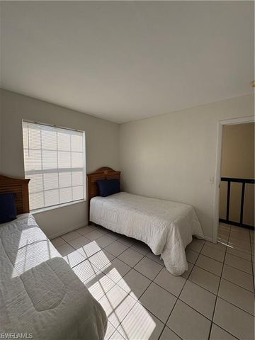 1005 SW 48th TER 8, Cape Coral, FL 33914