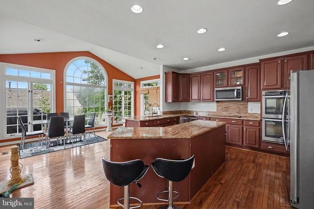 7660 HENRY KNOX DR, Lorton, VA 22079